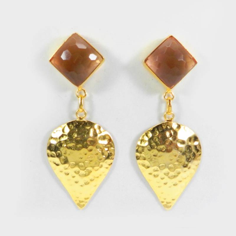 Handgefertigte Champagner Hydro Edelstein Ohrringe Vergoldete Messing Blatt Ohrringe von MissomaSantiago