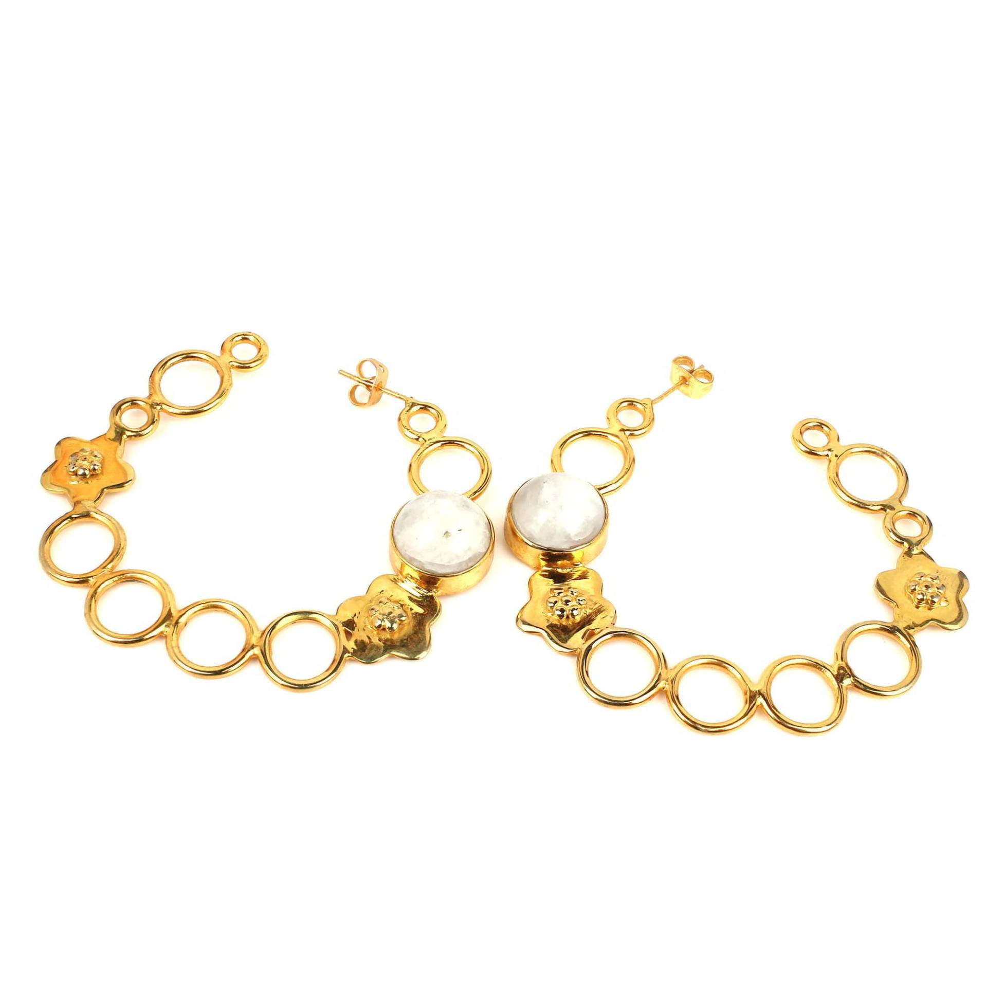 Handgemachte Vergoldete Regenbogen Mondstein Halb Hoop Ohrringe von MissomaSantiago