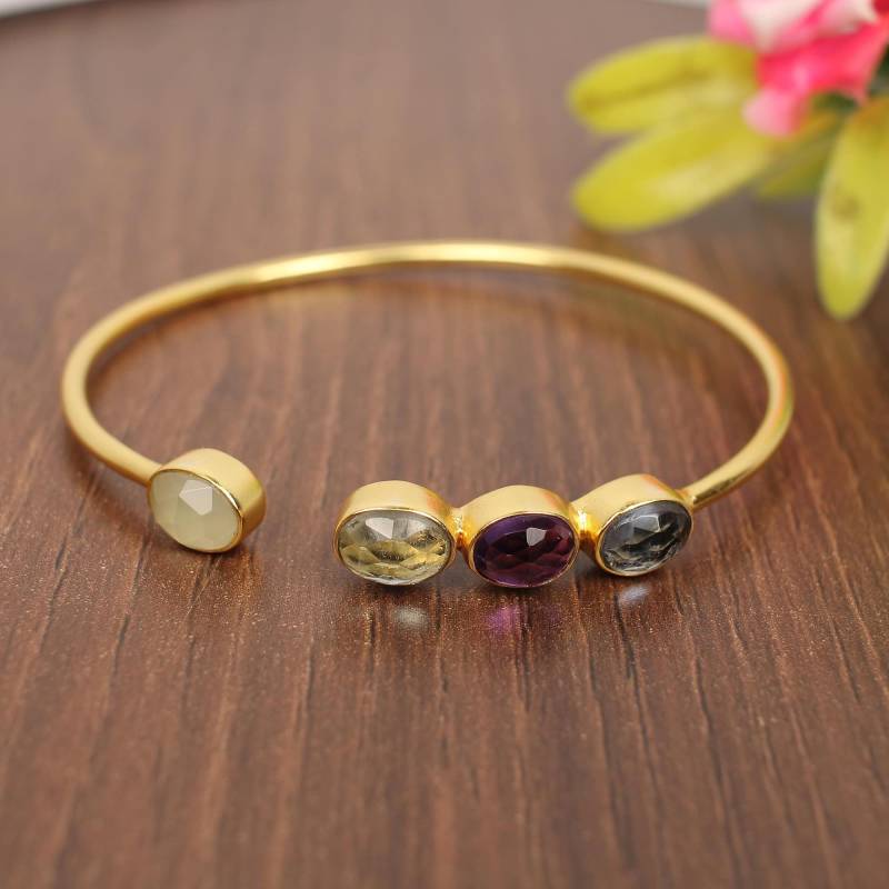 Multi Edelstein Armreif - Vergoldet in Messing Handgefertigtes Armband Verstellbarer Schlichtes Boho Schmuck Geschenk Für Sie von MissomaSantiago