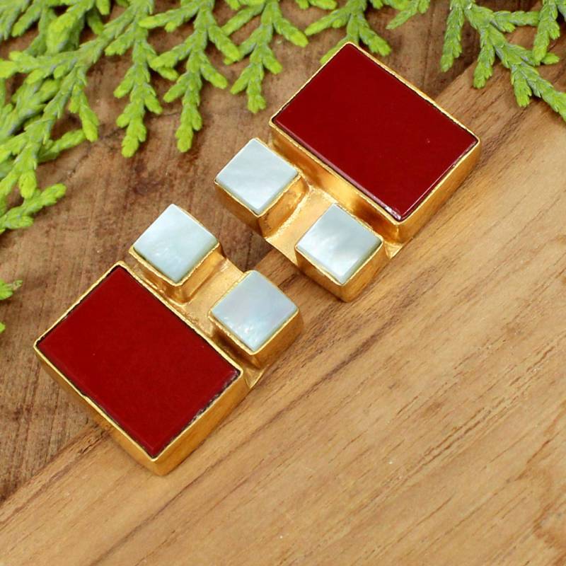 Rote Onyx Ohrstecker, Perlmutt Vergoldete Handgefertigte Messing Frauen Hochzeits Verlobungsgeschenke, Geschenk Für Sie von MissomaSantiago