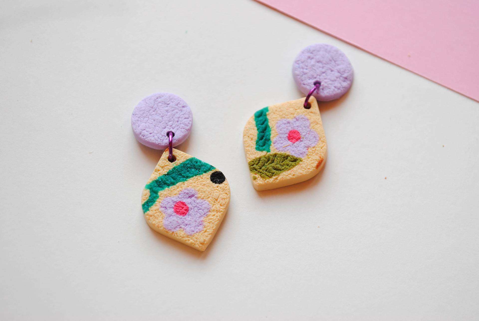 Sterling Silber Ohrringe, Bunte Blumen Ohrringe Für Frauen, Statement Polymer Clay Leichte Pastelltöne Schmuck, Geschenkidee Sterling Silber Ohrringe, Bunte Blumen Ohrringe Für Frauen, Statement Polymer Clay Leichte Pastelltöne Schmuck, Geschenkidee von Missriotcraft