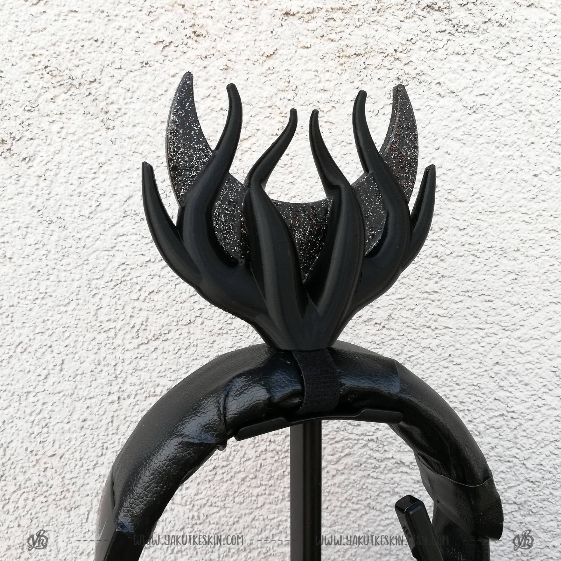 Witchy Halbmond Krone Mit Gothic Horns Für Brillen Und Kopfhörer, Hexen Kostüm Accessoires, Gamer Cosplay, Gaming Rauchen Requisite Witchy Halbmond Krone Mit Gothic Horns Für Brillen Und Kopfhörer, Hexen Kostüm Accessoires, Gamer Cosplay, Gaming Rauchen Requisite von MissusYakut