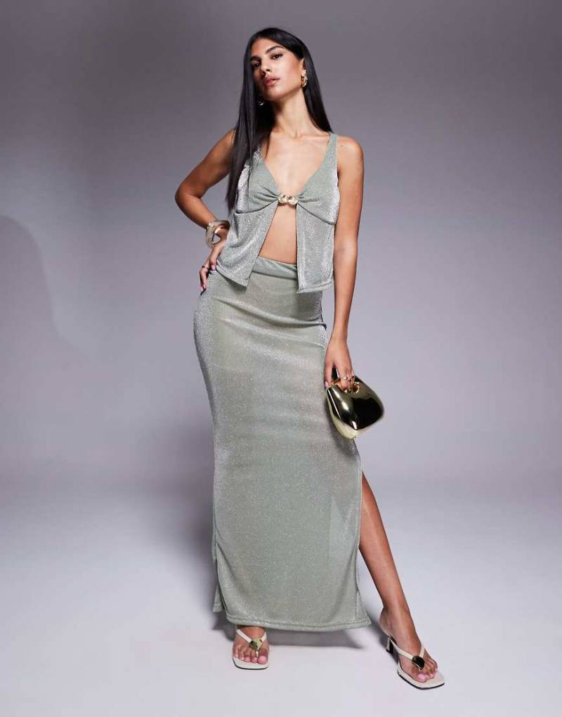 Missy Empire - Schimmernder, anschmiegsamer Maxirock in Khaki mit Seitenschlitz, Kombiteil-Grün von Missyempire