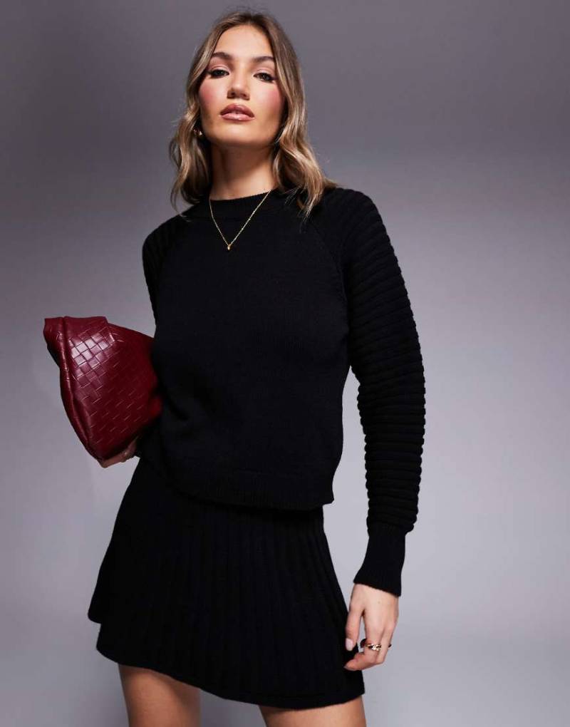 Missy Empire - Strickpullover in Schwarz mit hohem Kragen von Missyempire