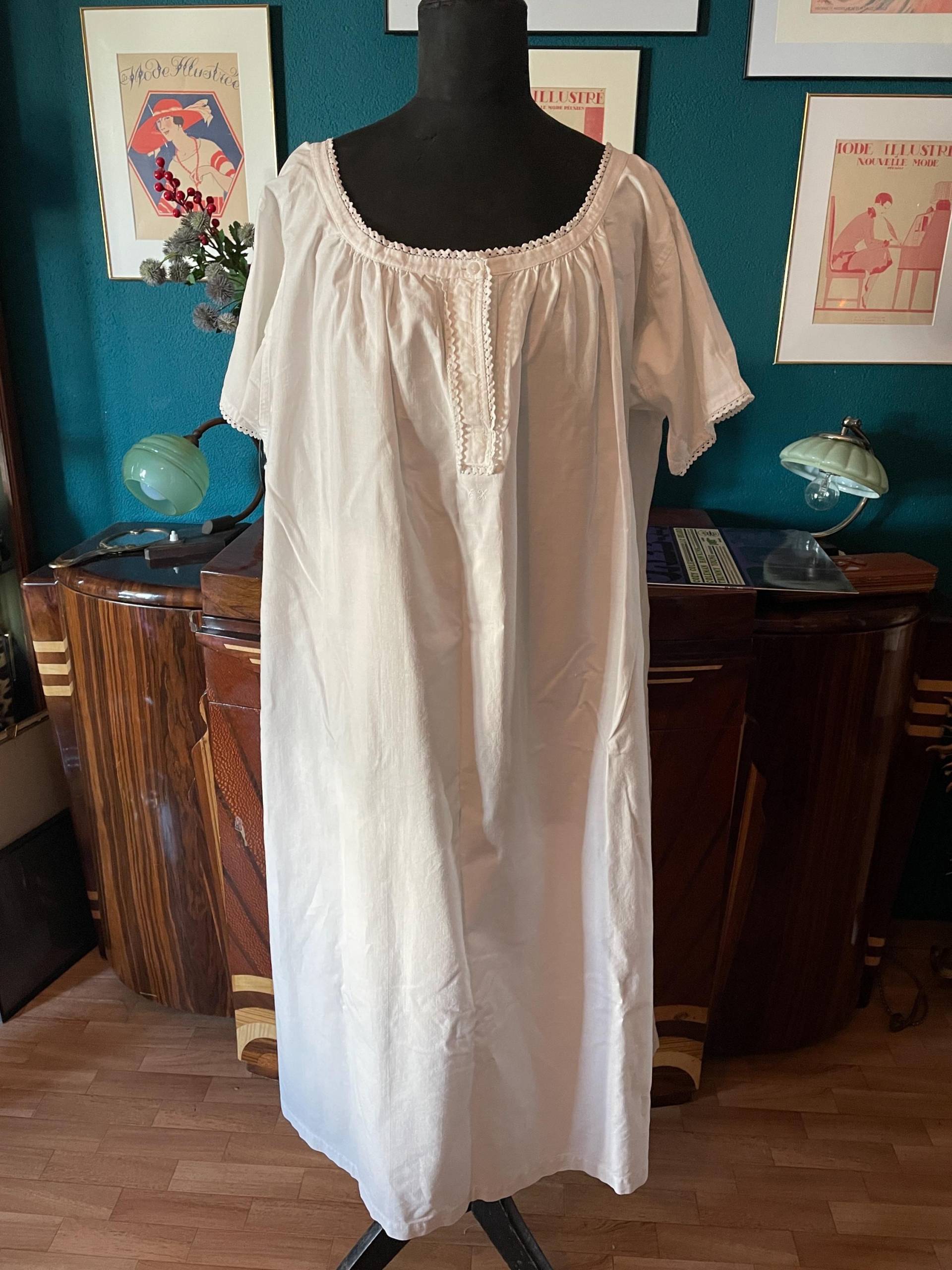 Antikes Edwardian Chemise Nachthemd Lang Aus Weißer Baumwolle Mit Kurzen Ärmeln, Spitze Besetzt Und Monogrammiert E.k Gr. L - Xl von MissysWonderbag