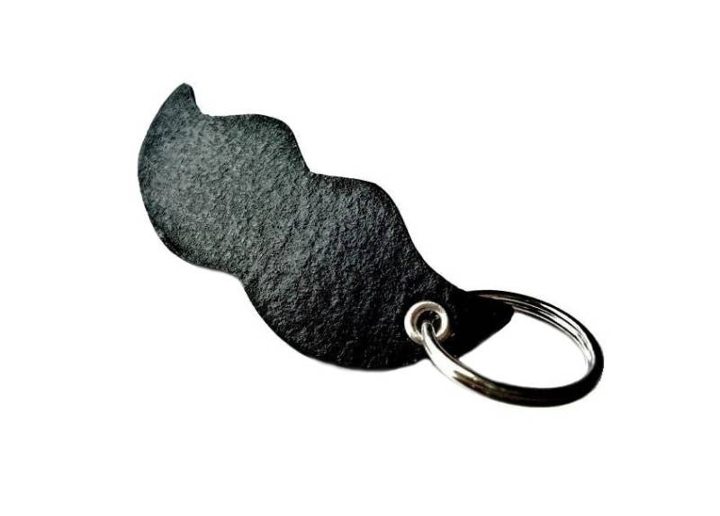 Personalisierbarer Leder Schnurrbart Schlüsselanhänger - Einzigartiges Handgemachtes Geschenk Boxed Im Angebot Personalisierbarer Leder Schnurrbart Schlüsselanhänger - Einzigartiges Handgemachtes Geschenk Boxed Im Angebot von MisterAccessories