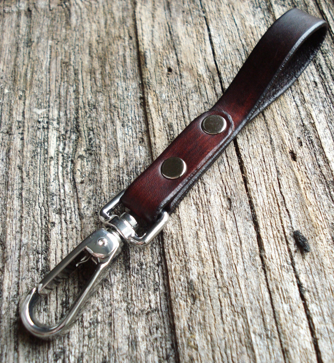 Personalisierbarer Leder Spring Snap Schlüsselanhänger - Einzigartiges Handgemachtes Geschenk Geschenkbox Im Angebot Personalisierbarer Leder Spring Snap Schlüsselanhänger - Einzigartiges Handgemachtes Geschenk Geschenkbox Im Angebot von MisterAccessories