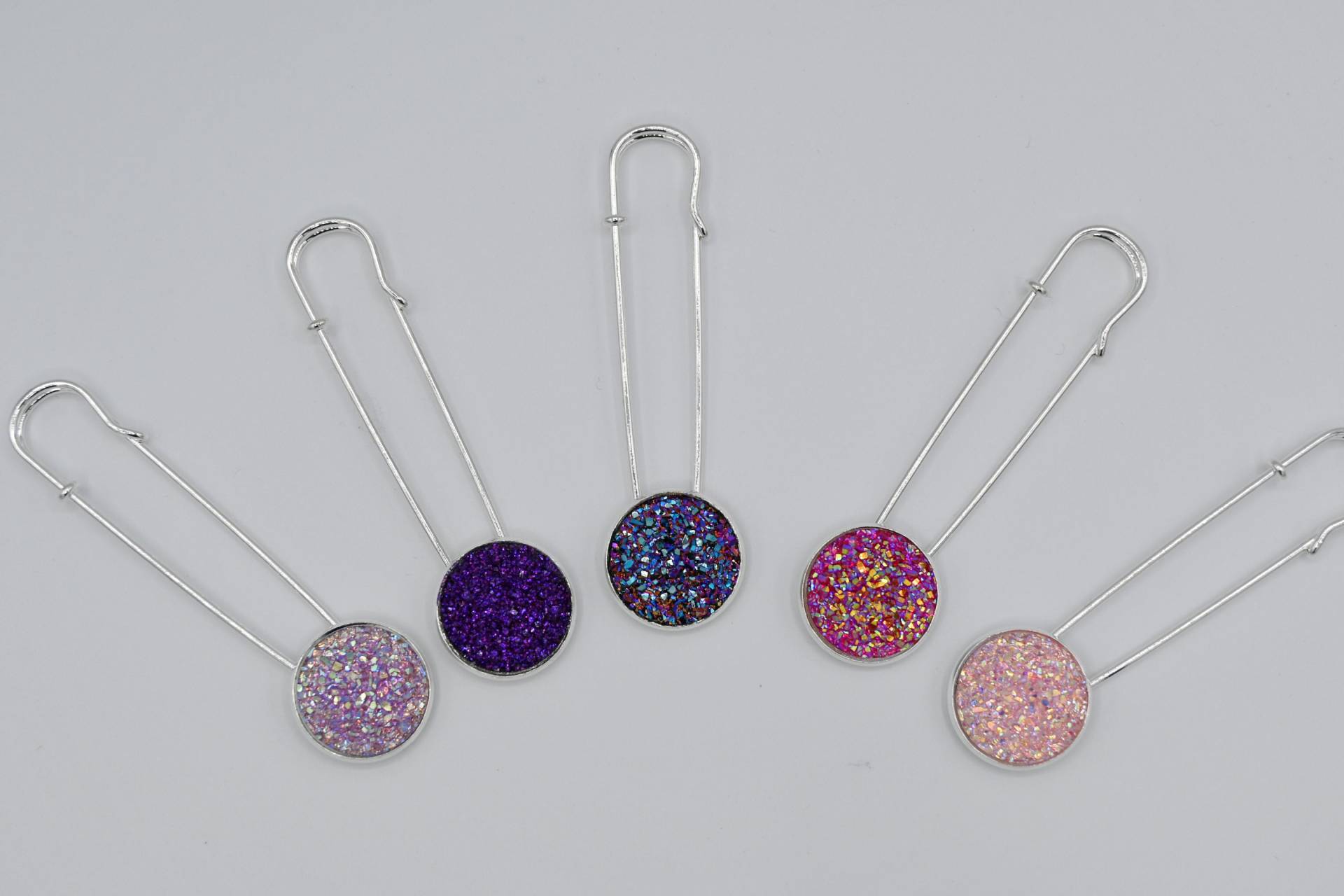 Tuchnadel, Brosche, Schalnadel Glitzer Girlie Tuchnadel, Brosche, Schalnadel Glitzer Girlie von MisterTwisterGarne