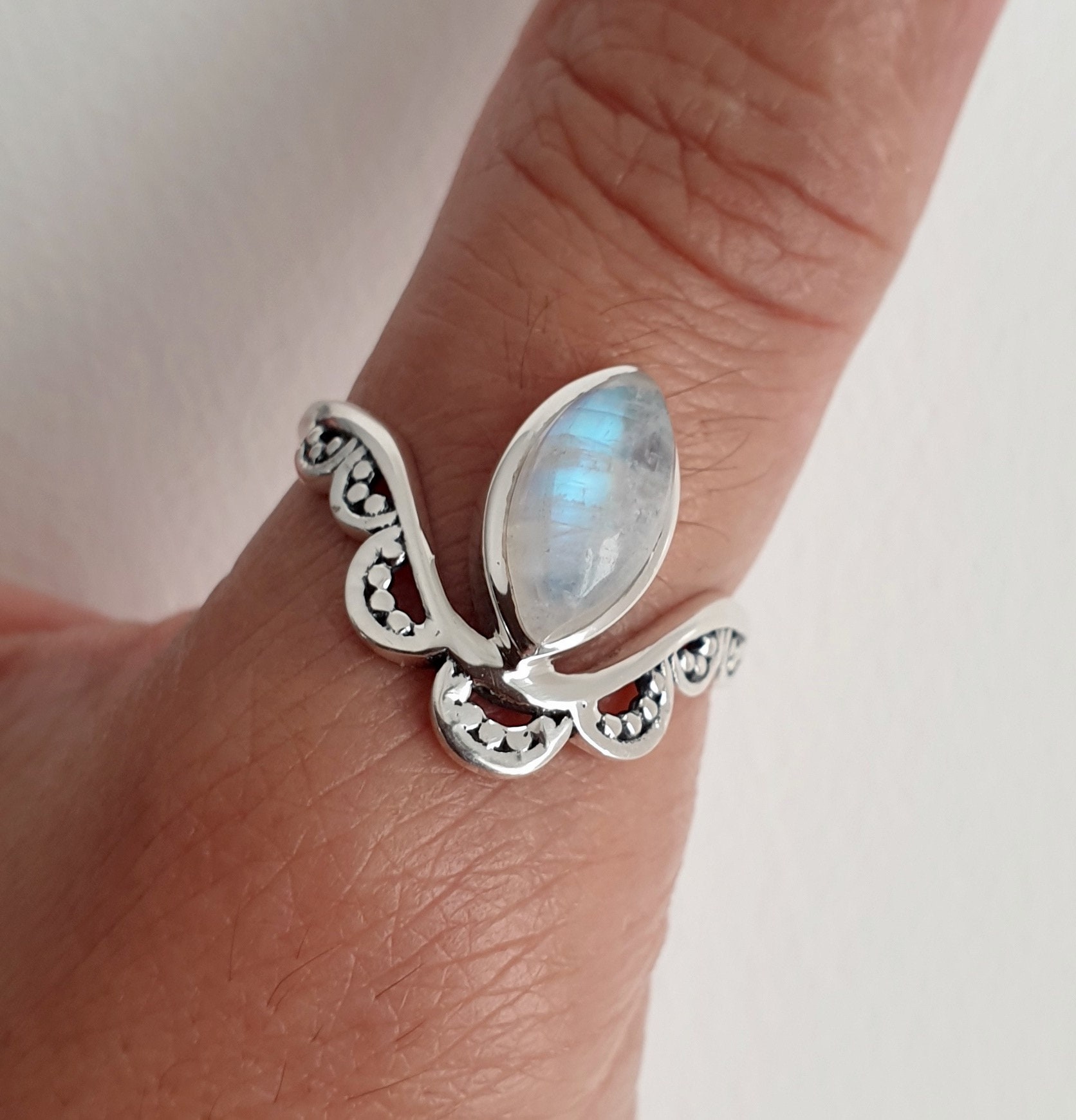 Boho Mondstein Ring, 925 Sterling Silber Kronenring, Größen Uk I & J, Juni Geburtsstein, Ungewöhnlicher Unisex Daumenring, R6M von MistryGems
