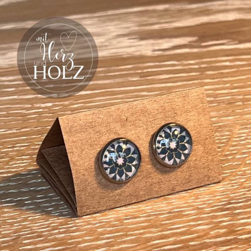 Cabochon Ohrstecker "Geometric Flower" Edelstahl Silber Cabochon Ohrstecker "Geometric Flower" Edelstahl Silber von MitHerzUndHolzShop