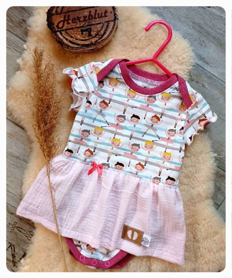 Bodykleidchen, Größe 74 Bodykleidchen, Größe 74 von MitHerzblutVonJana