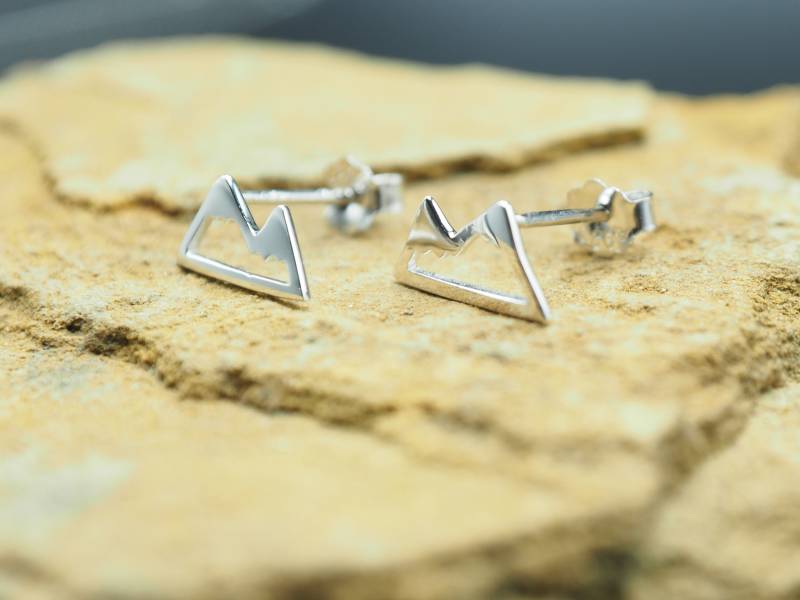 Handgefertigte Silber-Bergohrringe | Ohrringe Für Berg Liebhaber Wanderer 925 Sterling Silber Wichtelgeschenk Weihnachtsgeschenk Handgefertigte Silber-Bergohrringe | Ohrringe Für Berg Liebhaber Wanderer 925 Sterling Silber Wichtelgeschenk Weihnachtsgeschenk von MitHerzenManufaktur