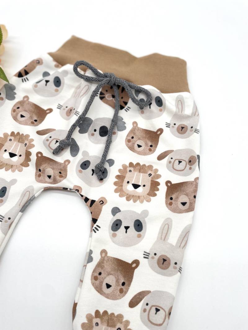 Pumphose Baby | Babykleidung Mitwachshose Junge Geburtsgeschenk Geschenk Für Babys Hose Mit Bären Fahrzeuge Gr.50-92 Babyset von MitLiebezumFaden