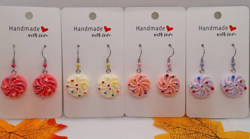 Törtchen Ohrringe, Candy Mitbringsel, Hängeohrringe, Kinderohrringe, Süße Gebäck Kawaii Ohrringe von MitbringselBoutique