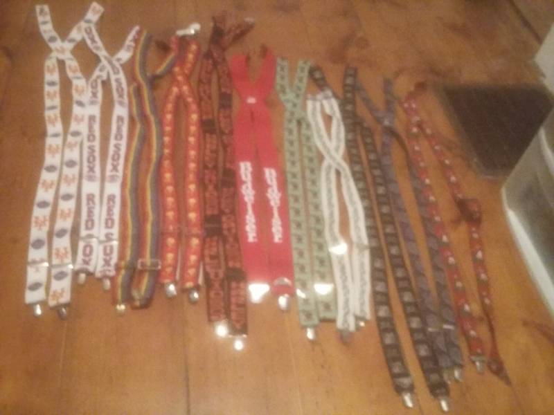 10 Verschiedene Herren Damen Hosenträger Lot Hose Vintage Deadstock 1970 Neue Alte Kleidung Sneakers Stiefel T-Shirts 10 Verschiedene Herren Damen Hosenträger Lot Hose Vintage Deadstock 1970 Neue Alte Kleidung Sneakers Stiefel T-Shirts von MitchAmericanvintage