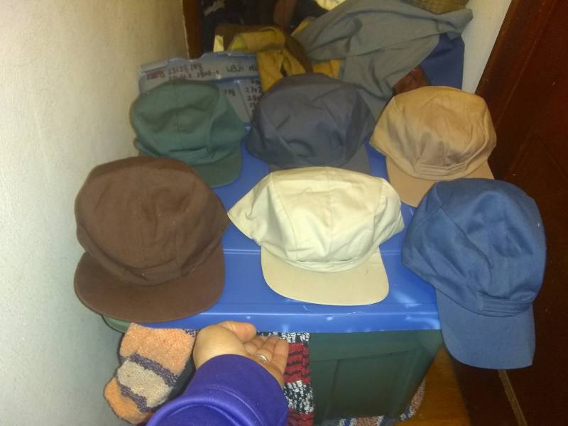 12 1940 Deadstock Vintage Arbeit Baumwolle Hutkappe Ohrklappen Lot Neu Herren Damen Kinder Gesteppt Made Usa T Shirt Sneaker Schuh Stiefel von MitchAmericanvintage