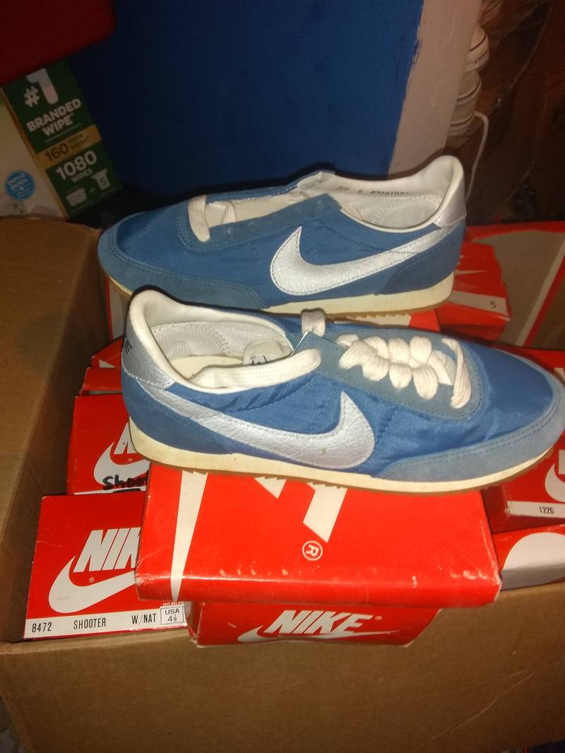 1983 Nike Scout Vintage Deadstock Sportlich Laufspur Sneaker Schuhe Männer 3 3.5 Frauen 5 Oder 5.5 Tragen T Shirt Jeans Hose Mantel Jacke von MitchAmericanvintage