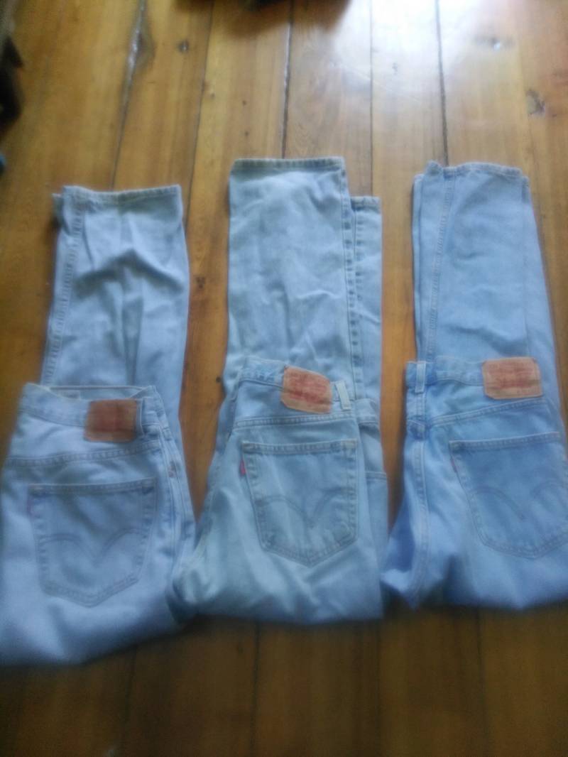 6 Paar Levi Herren 33x32 505 Jeanshose Tolle Form Arbeit Jeans Tragen T Shirt Sneakers Schuhe Jacke Mantel Stiefel von MitchAmericanvintage