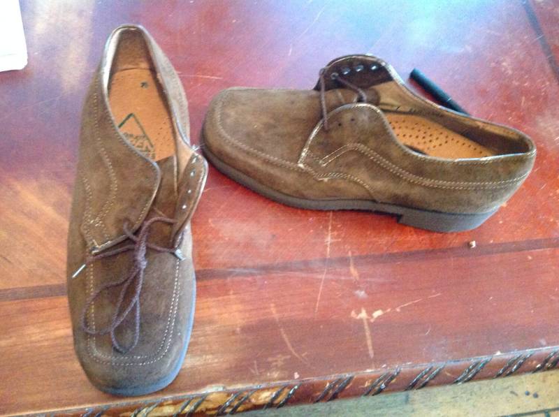 Aspen Trail Like Hush Welpy Schnüre New Old Vintage Herren Wildleder Schuhe Oxfords Pick Size Deadstock Crepe Sole Wear T Shirt Jeans Hose Jacke von MitchAmericanvintage