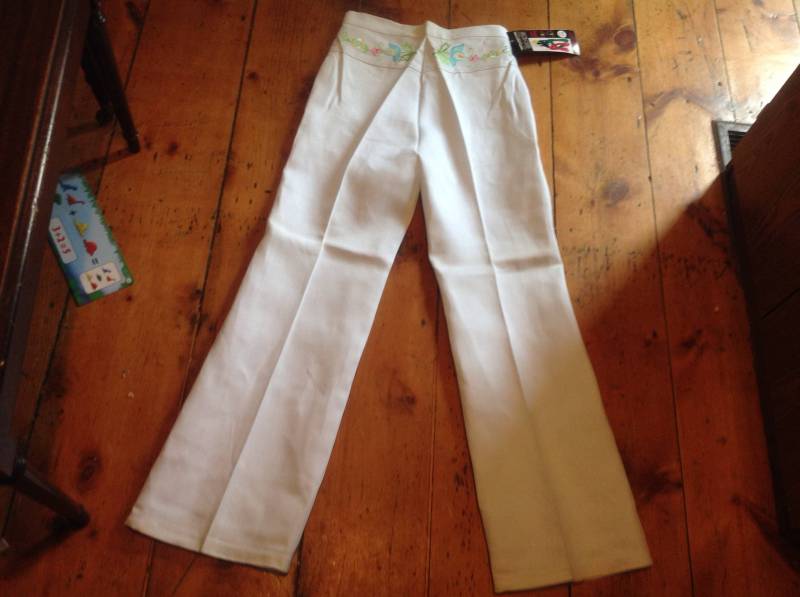 Deadstock Nos Vintage Baumwolle 1970 Frauen Taille 25 26 27 28 29 30 Flare Jeans Pant Neu Bestickt Bellbottom Wear Schuh Sneaker T Shirt Jacke von MitchAmericanvintage