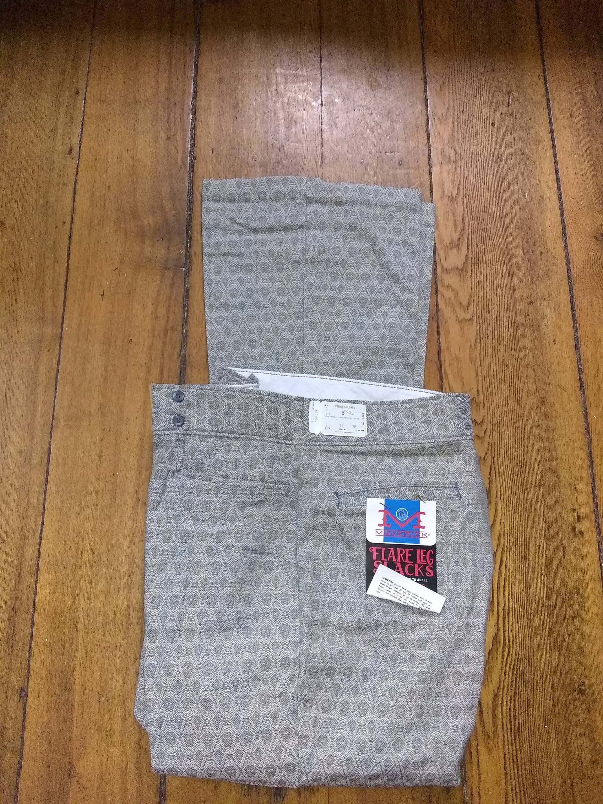 Deadstock Vintage Maverick Perm Hose Flaute Flacker Jean 1970 Männer 29x30 31x30 34x30 Disco Retro Usa Tragen Sneaker T-Shirt Schuh von MitchAmericanvintage