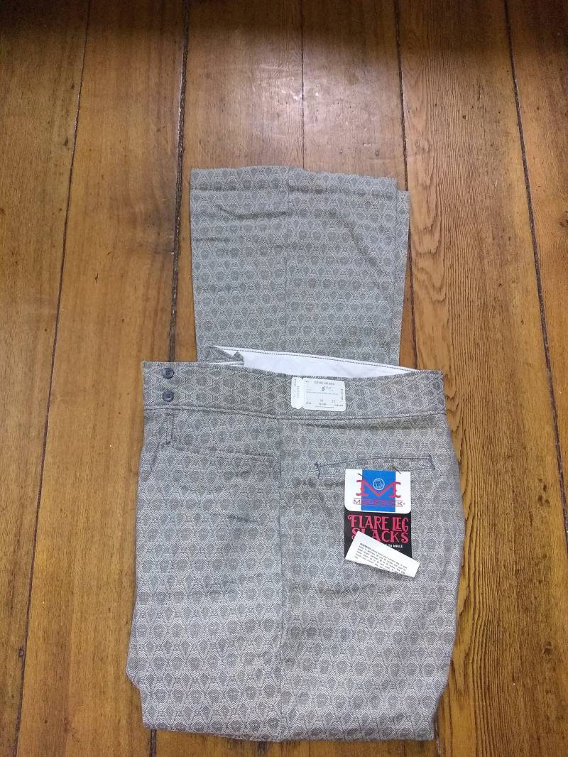 Deadstock Vintage Maverick Perm Hose Flaute Flacker Jean 1970 Männer 29x30 31x30 34x30 Disco Retro Usa Tragen Sneaker T-Shirt Schuh von MitchAmericanvintage