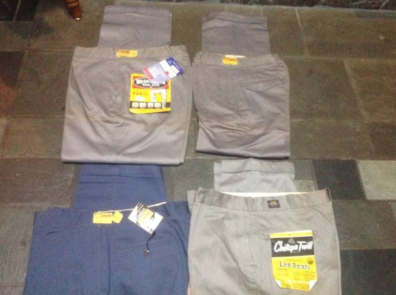 Dee Cee Sanforized All Cotton Peg Leg Slim Fit 1950Er Jahre Vintage Deadstock Flat Front Hose Not Jeans Herren Pick 1 Paar Size New Work Usa von MitchAmericanvintage