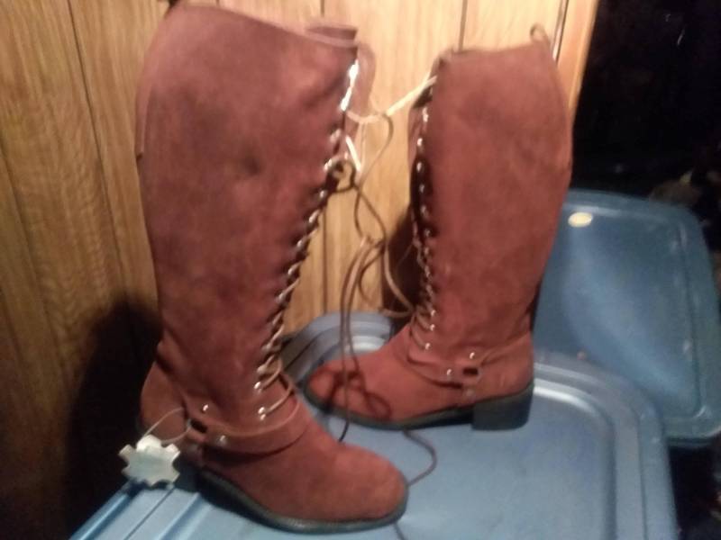 Leder Vintage Deadstock Damen Reitstiefel New Stock Boots Schuhe 1980 Pick Size Wear Jeans T Shirt Hose Western Mode Vogue Hohe Spitze Leder Vintage Deadstock Damen Reitstiefel New Stock Boots Schuhe 1980 Pick Size Wear Jeans T Shirt Hose Western Mode Vogue Hohe Spitze von MitchAmericanvintage