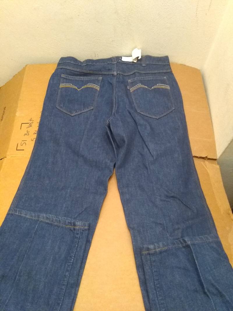 Levi Deadstock Denim Vintage Straight Leg Jean Movin Auf 1980 Pant New Made Usa Herren Pick 31x36 34x36 Wear T Shirt Stiefel Sneaker Schuhjacke von MitchAmericanvintage