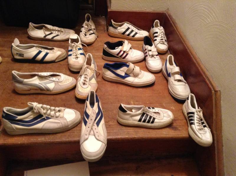 Sneakers Vintage Deadstock Vinyl Vegan Schuhe Herren Und Frauen Pick 1970Er Jahre Tragen Jeans T-Shirts Jacke Manteljacke Usa Athletic Track Running Sneakers Vintage Deadstock Vinyl Vegan Schuhe Herren Und Frauen Pick 1970Er Jahre Tragen Jeans T-Shirts Jacke Manteljacke Usa Athletic Track Running von MitchAmericanvintage