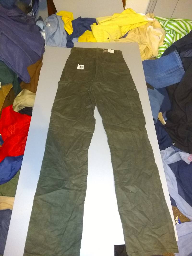 Vintage Deadstock Lee Cord Gerades Bein Maler Jean Hi Rise Herren 28x34 Schreiner Pant 1970 Nos Usa T Shirt Schuh Sneaker von MitchAmericanvintage