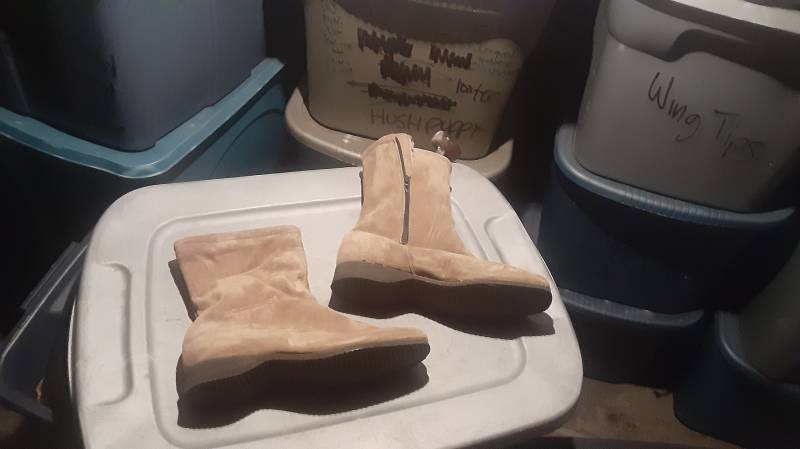 Vintage Deadstock Wildleder Hush Welpe Damen Fake Fell Gefüttert Stiefel Neu Nos Schuh 1970 Pick 6, 5 M 7, 5 N 8 9, 5 Vintage Deadstock Wildleder Hush Welpe Damen Fake Fell Gefüttert Stiefel Neu Nos Schuh 1970 Pick 6, 5 M 7, 5 N 8 9, 5 von MitchAmericanvintage