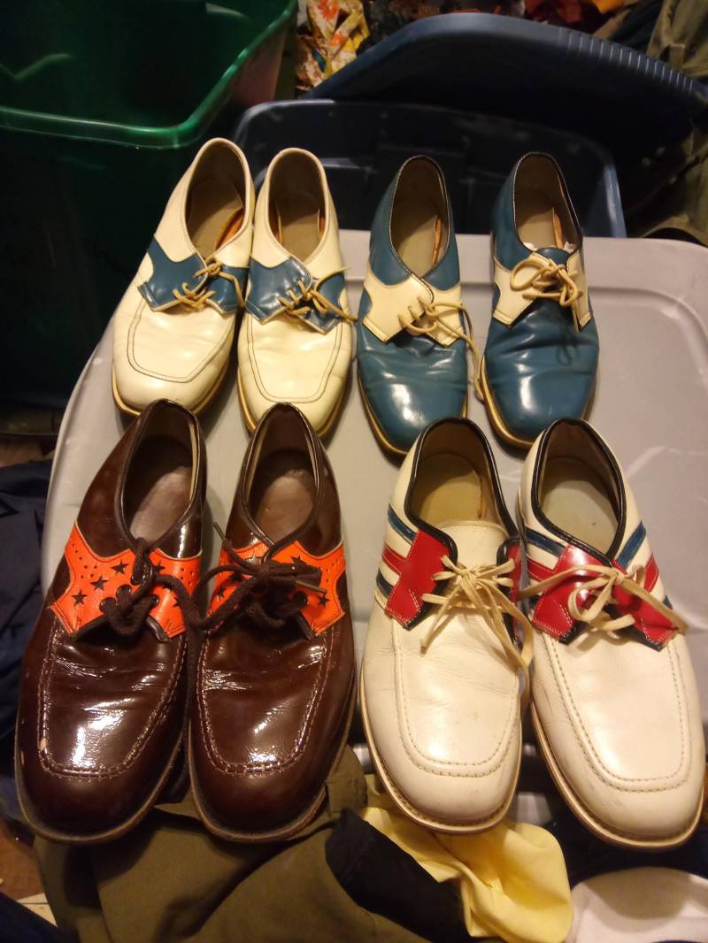 Vintage Gebrauchte Herren 7 Kegelschuhe 1950Er Jahre Turnschuhe Schuhe Rockabilly Zweifarbige Leder Obermaterial Stich Sohle Hipster Holen 1 Paar von MitchAmericanvintage