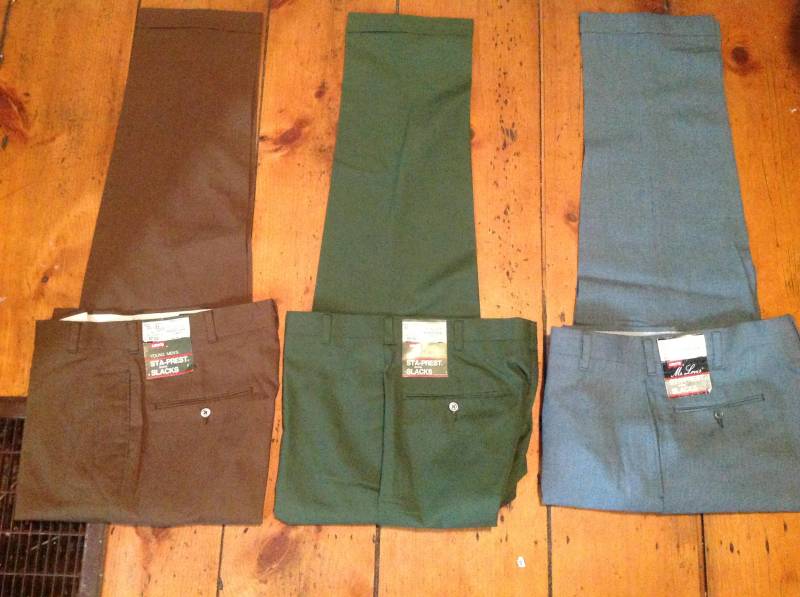 Vintage Levi Nos Peg Leg Cuffed Slim Fit Kleid Hose Herren 1960 Flach Front Deadstock Vintage Neu Old Pick 1 Jeans Mit Sneakers von MitchAmericanvintage