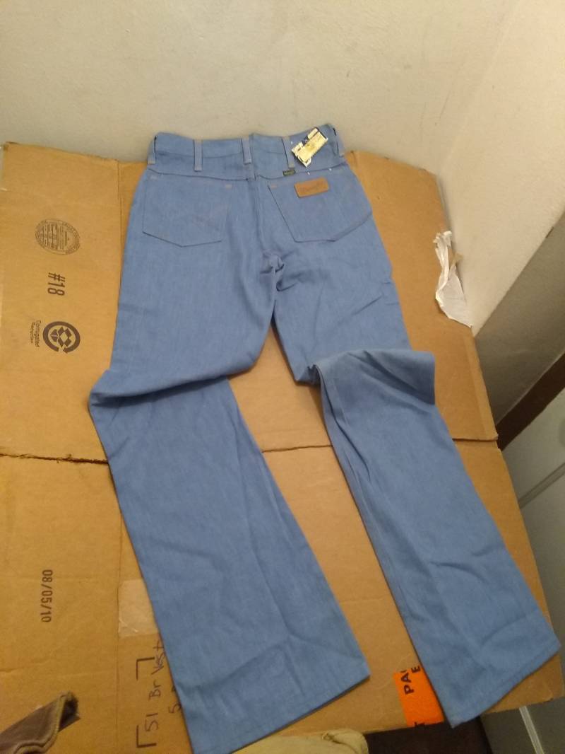 Wrangler Vintage Brush Denim 1970 Baumwolle Boot Flare Jeans Deadstock Made Usa Neue Hose Hi Rise Herren 38x34 Sneaker T-Shirt Schuh Stiefel von MitchAmericanvintage
