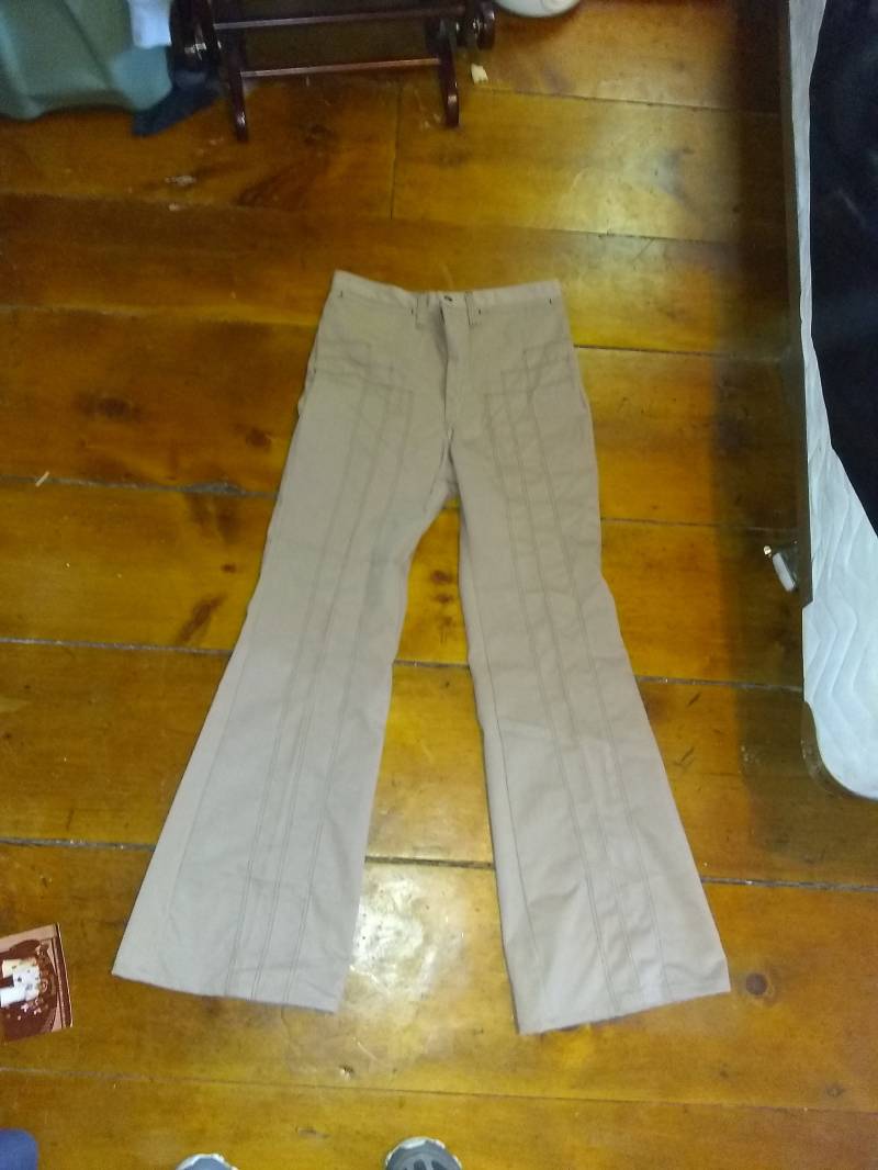 Wrangler Vintage Cord 1970 Herren Jean Nos Usa Hi Rise Pant Neu Retro Bellbottom 33x36 34x36 Wear Sneaker T Shirt Stiefel Schuh Mantel von MitchAmericanvintage