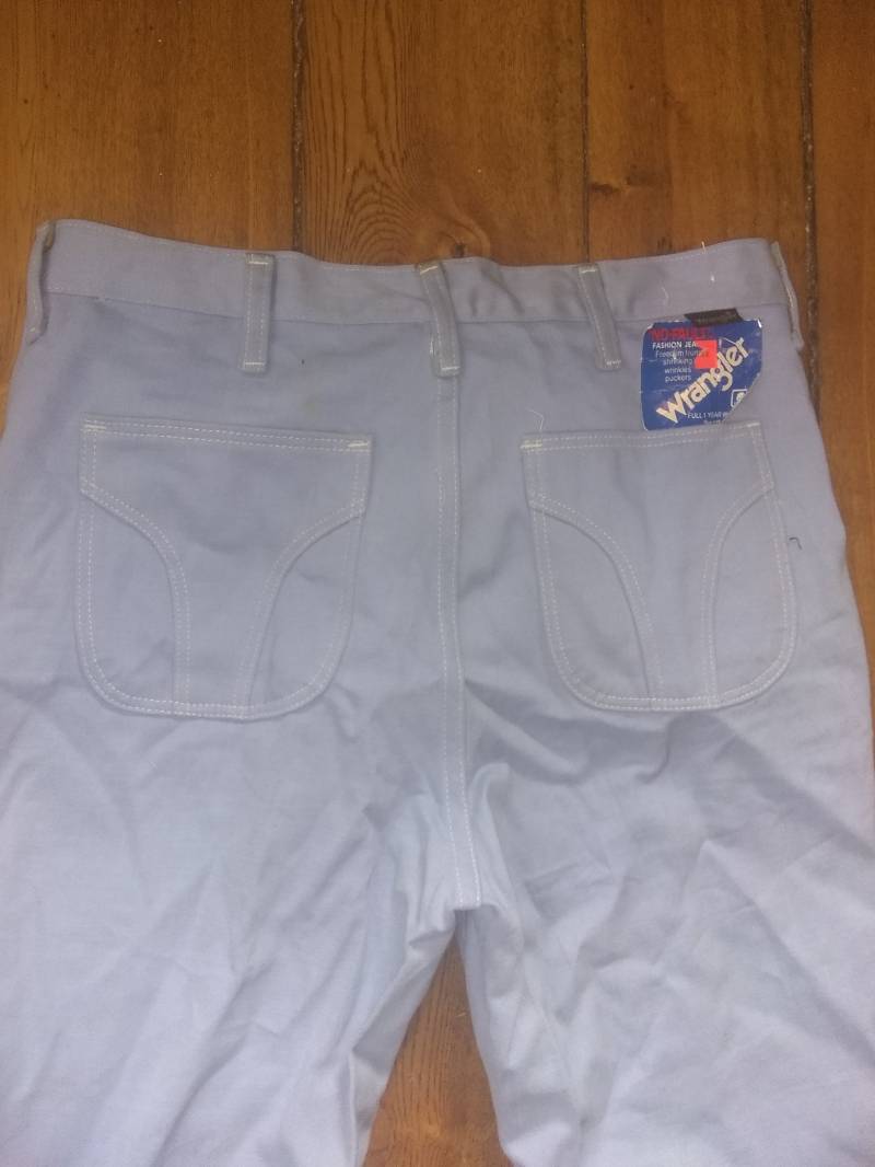 Wrangler Vintage Deadstock Brush Baumwolle Bellbottom Jean Hi Rise Herren 1970 New Old Made Usa 33x34 Oder 36x32 Wear Sneaker Schuh Stiefel T Shirt von MitchAmericanvintage