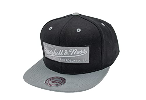 Mitchell & Ness Box 2 Tone Logo - Flat Visor Snapback Basecap, Red-Black von Mitchell & Ness