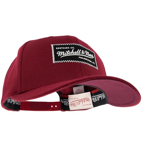 Mitchell & Ness Classic Red Raised Rubber Logo Snapback Baseballkappe Cap, Burgundy von Mitchell & Ness