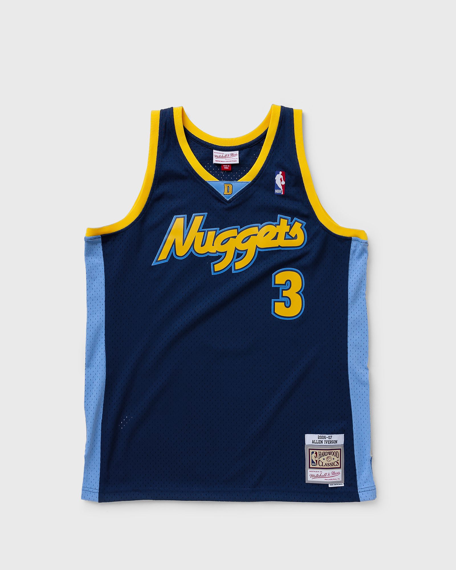 Mitchell & Ness NBA SWINGMAN JERSEY DENVER NUGGETS ALTERNATE 2006-07 ALLEN IVERSON #3 men Jerseys blue in Größe:M von Mitchell & Ness