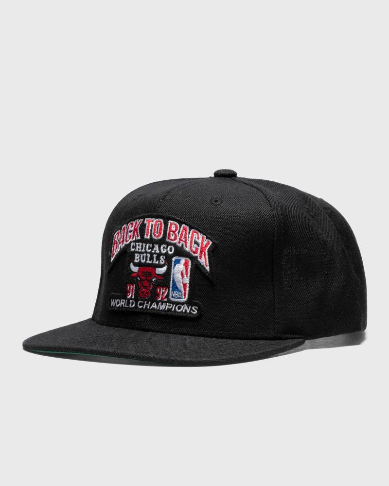 Mitchell & Ness NBA Back To Back Snapback Cap HWC Chicago Bulls Champs 1991-92 men Caps black in Größe:ONE SIZE von Mitchell & Ness