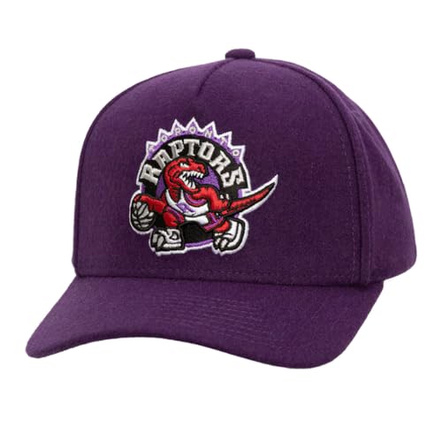 Mitchell & Ness NBA Kicking Wool Pro Strapback Cap Toronto Raptors Purple von Mitchell & Ness