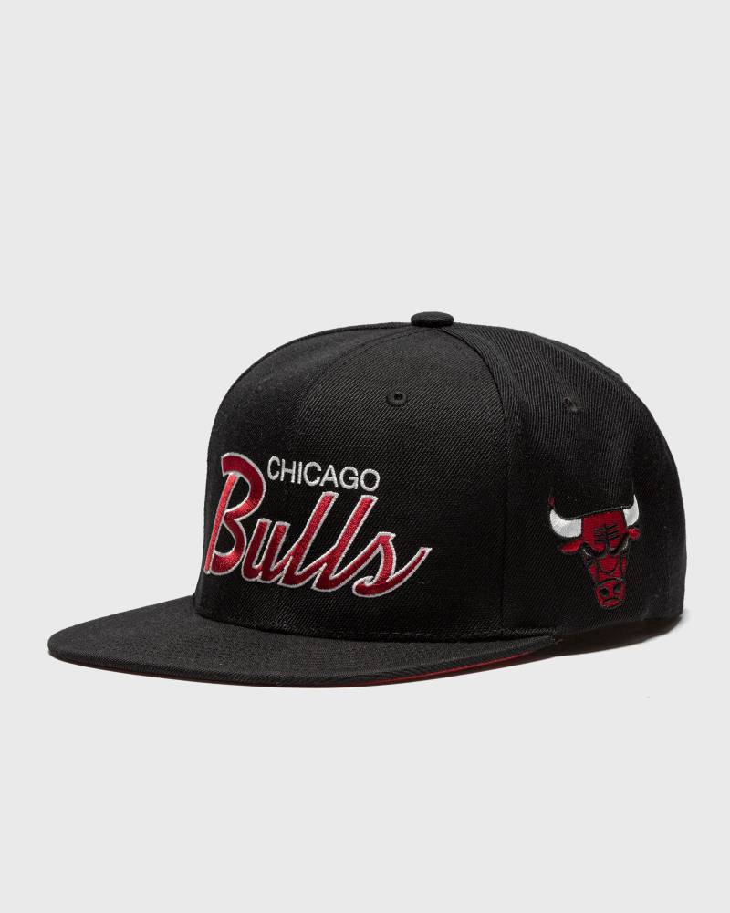 Mitchell & Ness NBA TEAM SCRIPT 2.0 SNAPBACK CAP CHICAGO BULLS men Caps black in Größe:ONE SIZE von Mitchell & Ness