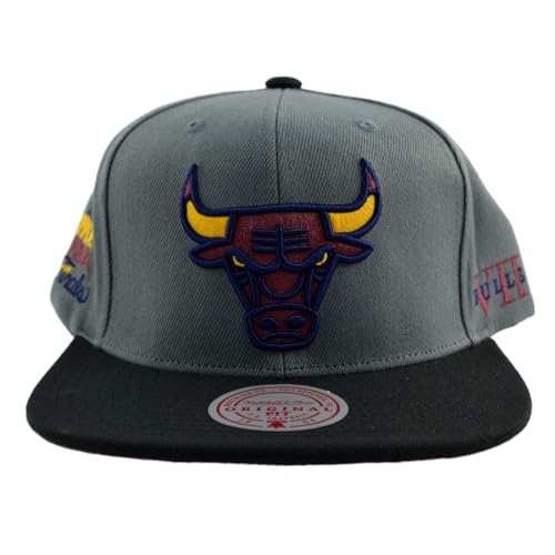 Mitchell & Ness Snapback Cap NBA Core VII Chicago Bulls Grey/red von Mitchell & Ness
