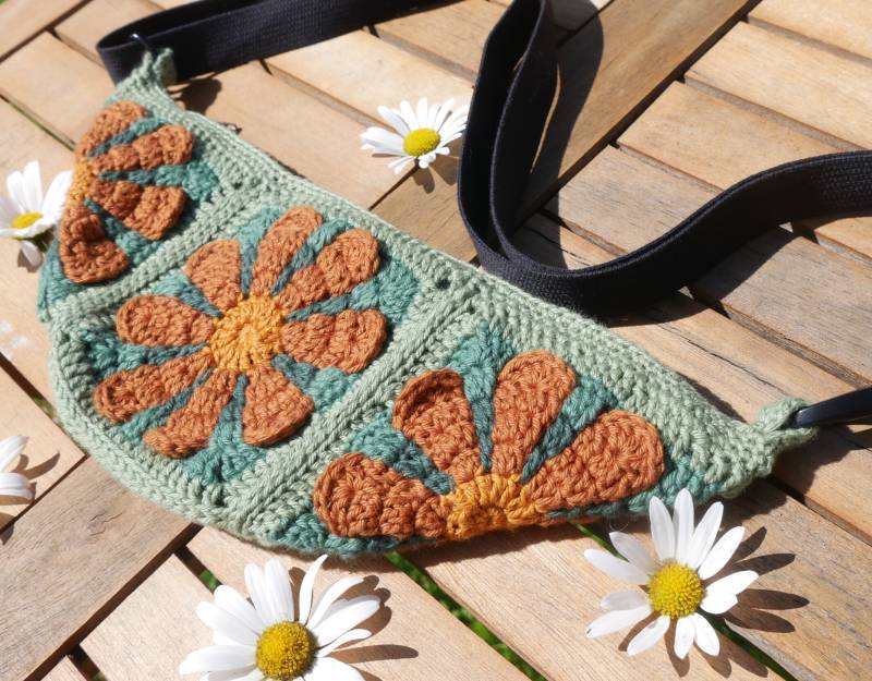 Bauchtasche | Brusttasche Hangemacht Gehäkelt Cross Body Bag Retro Daisy Bauchtasche | Brusttasche Hangemacht Gehäkelt Cross Body Bag Retro Daisy von Mithgarn
