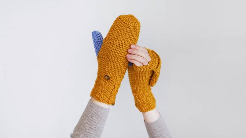 Wandelbare Handschuhe in Senfgelb Und Blau | Damen Winter Accessoires Flip-Top Dicke Wollfäustlinge von Mitreva