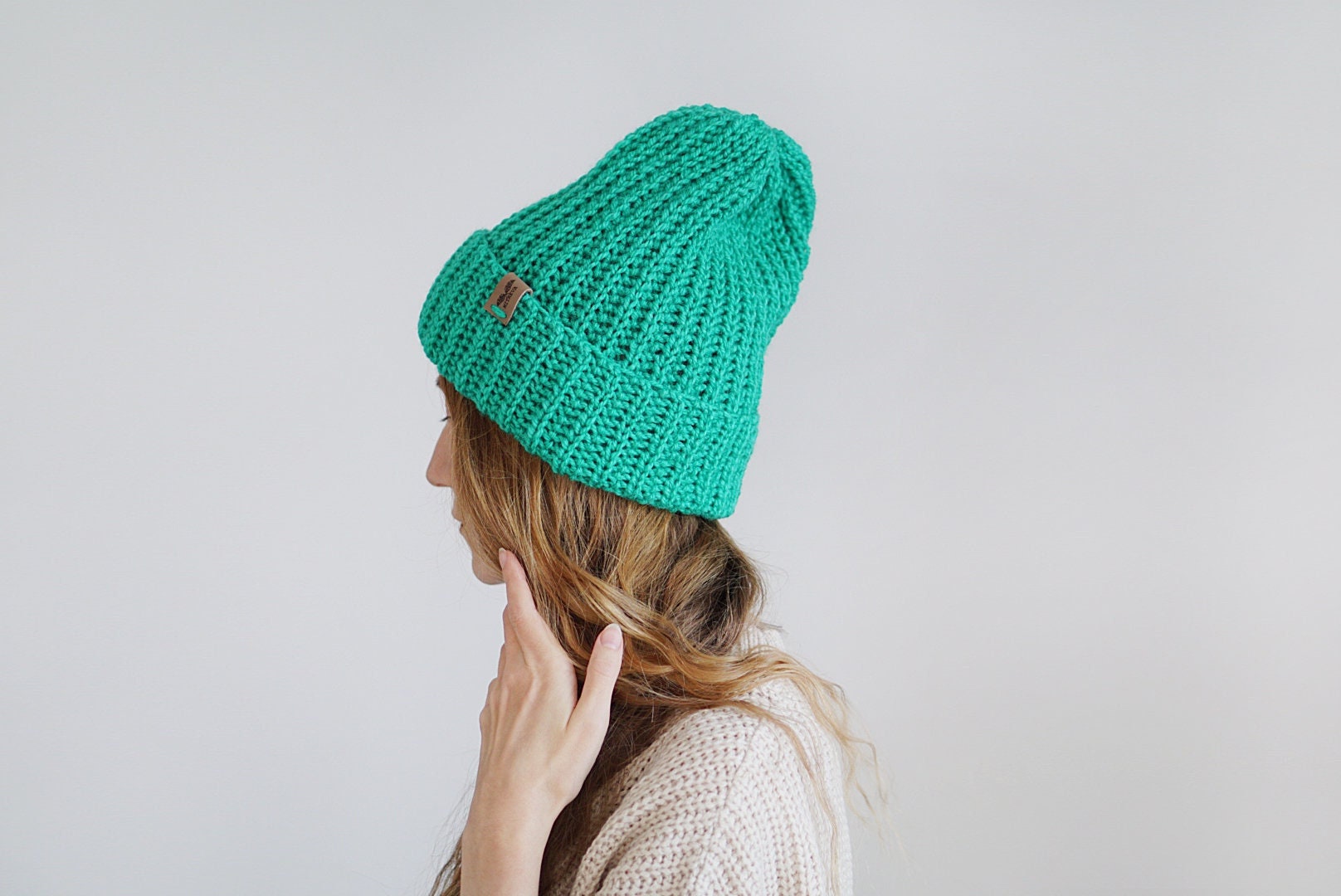 Winter Wollmütze, Crochet Slouchy Beanie Für Frauen Oder Männer, Handgemachte Mütze in Mint Lila von Mitreva