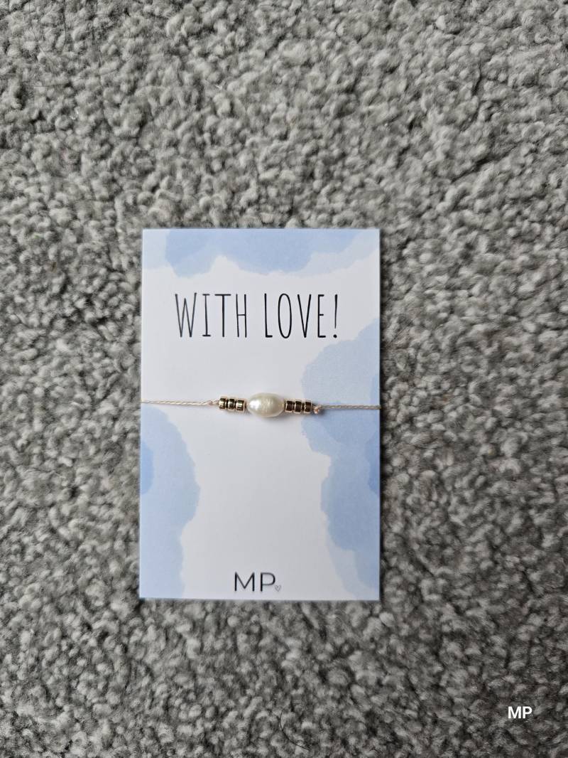 Perlen-Makramee-Armband Goldperlen, Verstellbarer Geknoteter Verschluss von MittePrestige