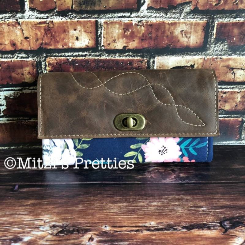 Made To Order Geldbörse Mit Reißverschluss, 12 Kartenfächer & Leder Made To Order Geldbörse Mit Reißverschluss, 12 Kartenfächer & Leder von MitzisPretties