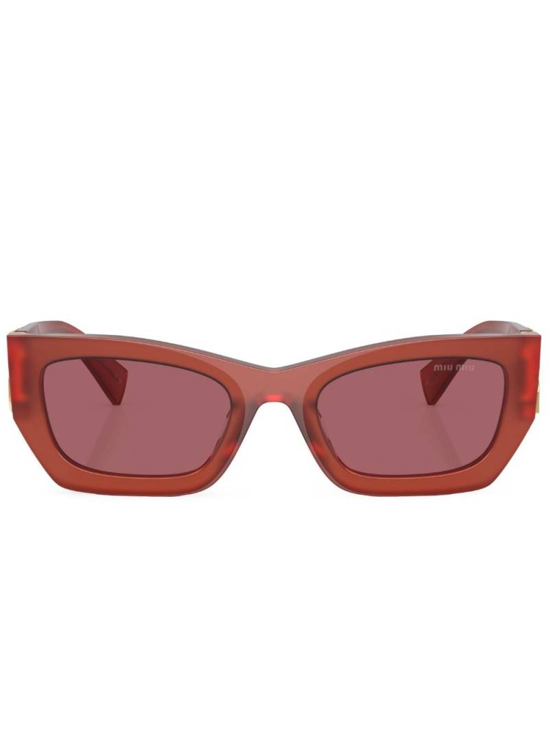 Miu Miu Eyewear Eckige Sonnenbrille mit Logo - Rot von Miu Miu Eyewear